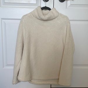 Fluffy Turtle Neck
